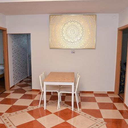 HajdúszoboszlóGabor Aron Apartman公寓式酒店 外观 照片