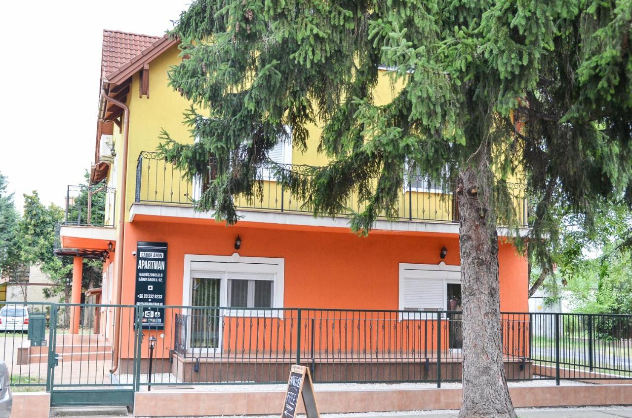 HajdúszoboszlóGabor Aron Apartman公寓式酒店 外观 照片