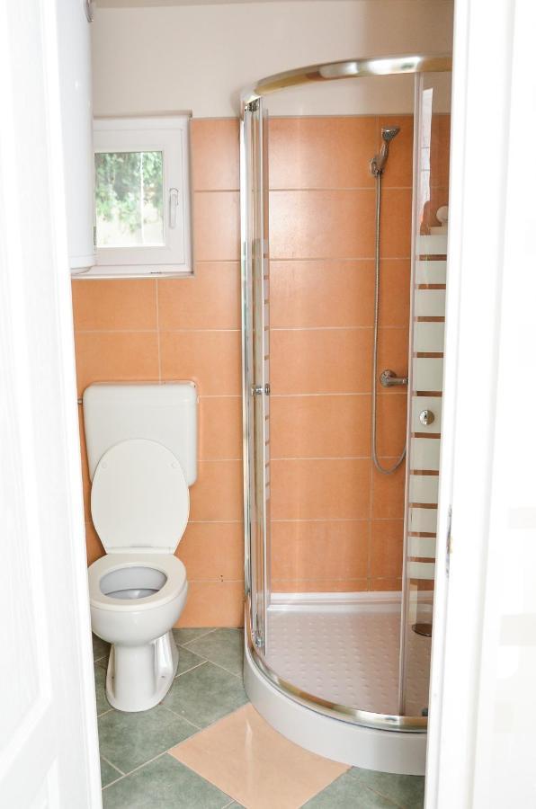 HajdúszoboszlóGabor Aron Apartman公寓式酒店 外观 照片