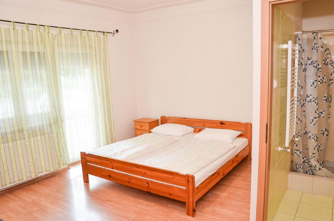 HajdúszoboszlóGabor Aron Apartman公寓式酒店 外观 照片