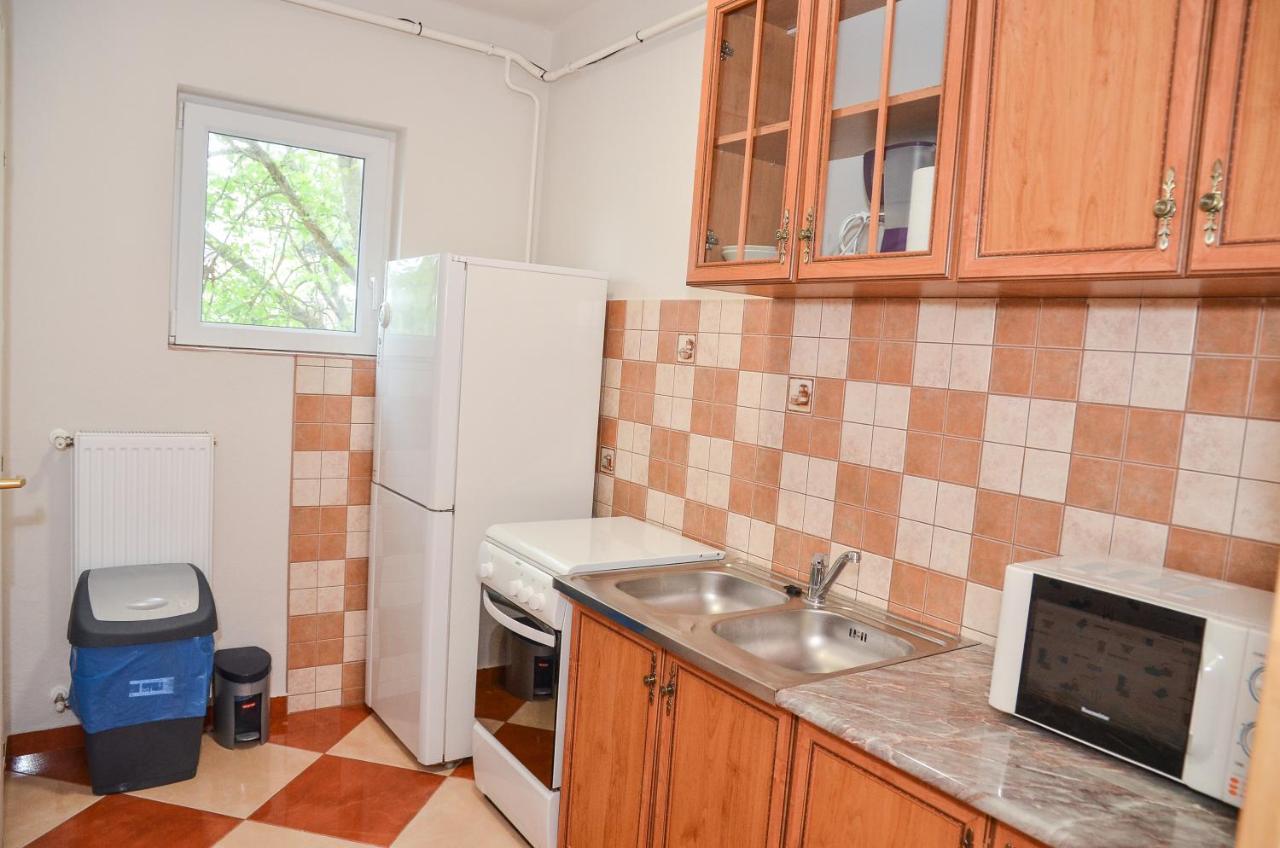 HajdúszoboszlóGabor Aron Apartman公寓式酒店 外观 照片